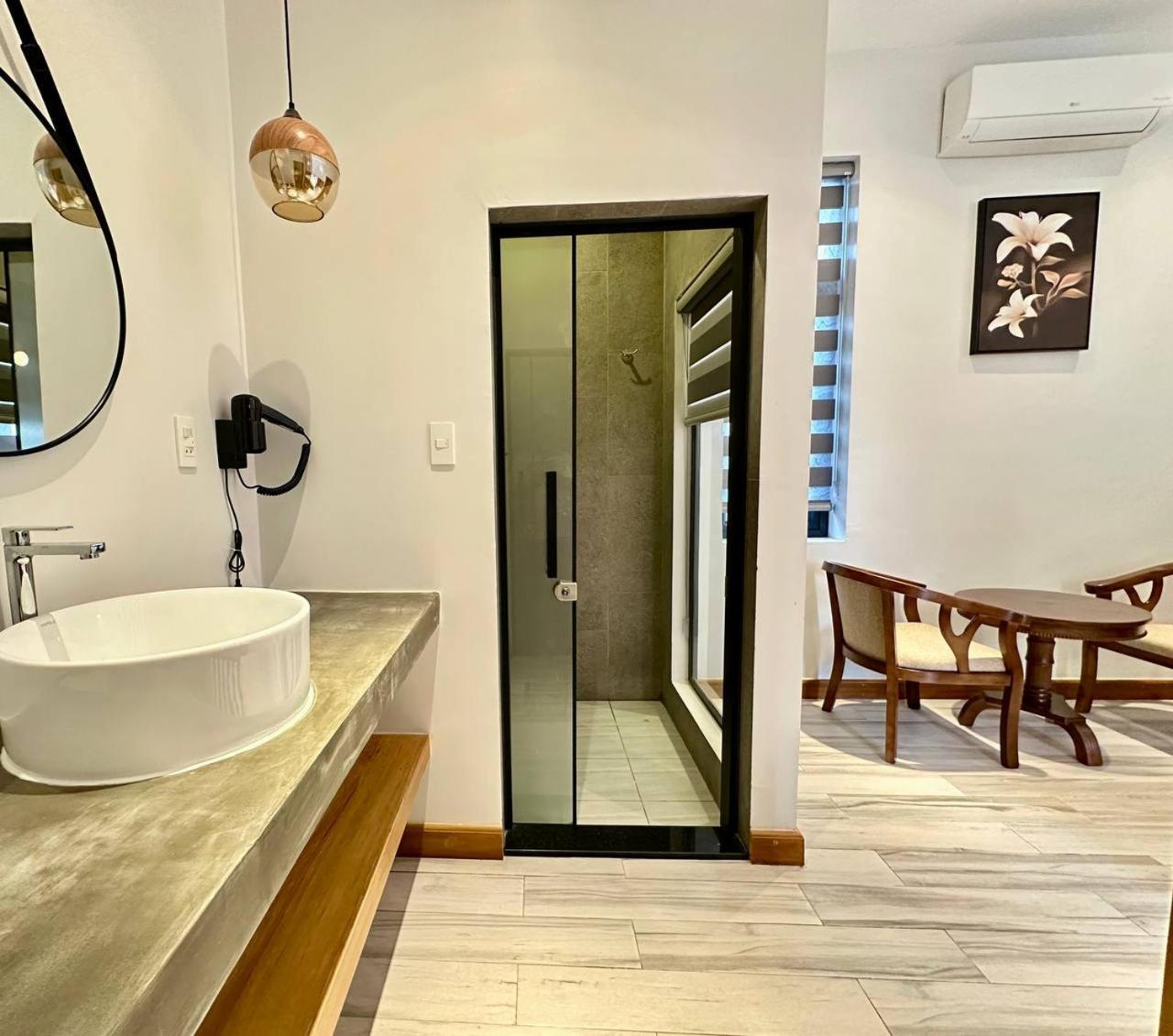 The R&B Boutique Hotel Kampot Ngoại thất bức ảnh